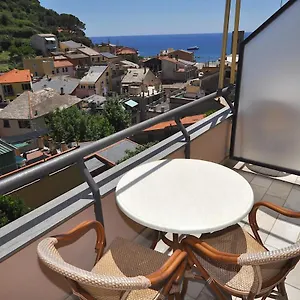 Steno 3*, Monterosso al Mare Italy
